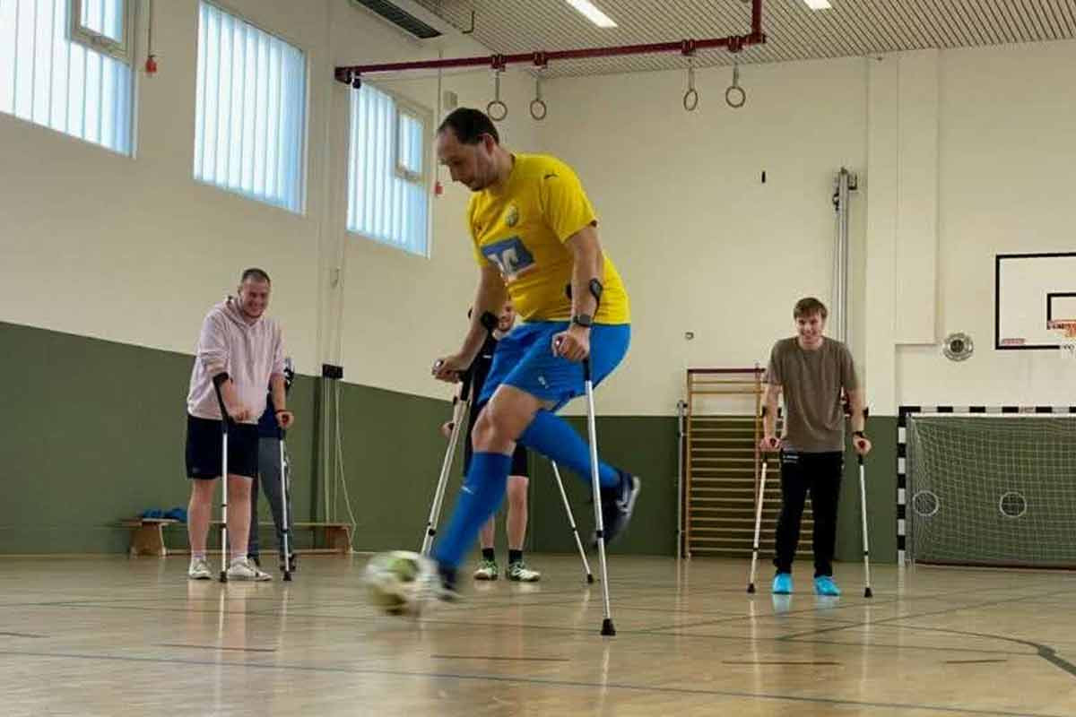 Vielfalt des Sports: Unterschiedliche Spielvarianten bei den Ibbenbürener Kickers, unterstützt von Gehrmeyer