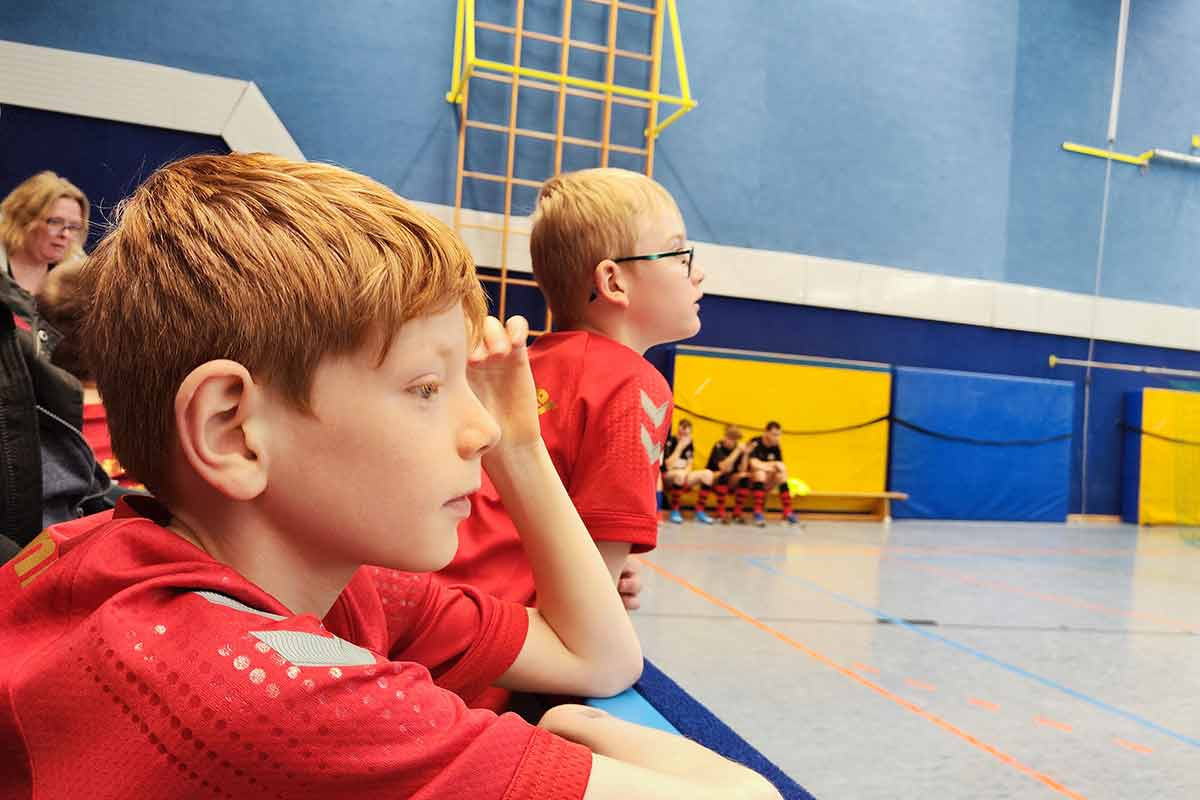 Unsere Kinder warten auf Ihre Spiele