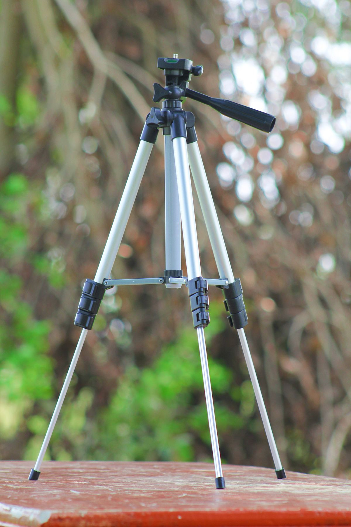 Cheap tripod deals