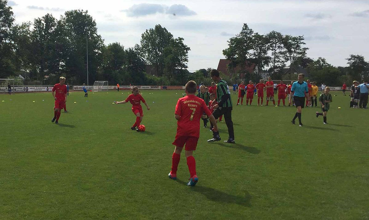 Ü12-Mannschaft der Ibbenbürener Kickers beim ersten Inklusionsturnier in Hörstel.