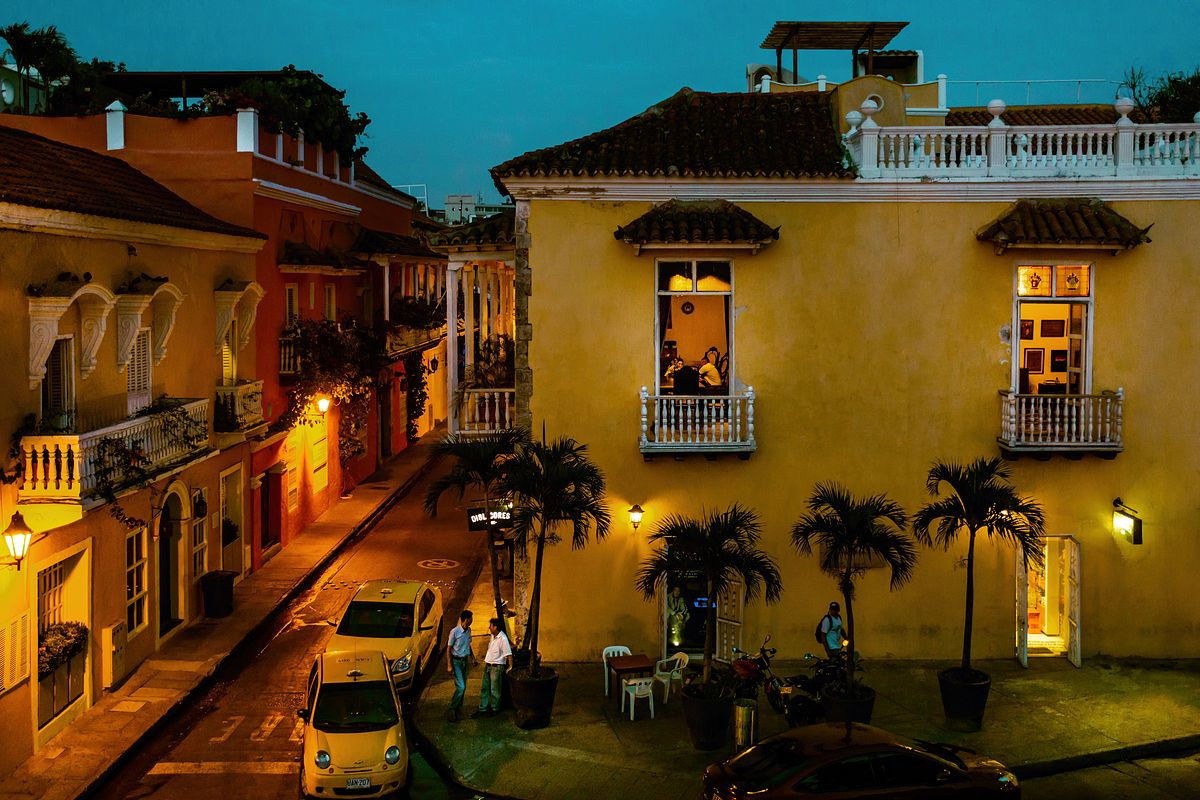 The vibrant Cartagena at night