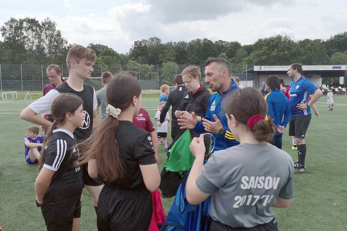 Entspannte Atmosphäre beim Training mit Engin Yavuzaslan