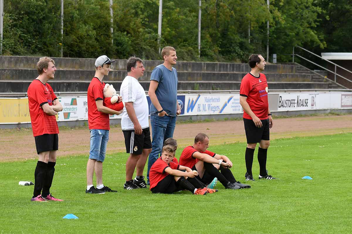 Nachwuchsförderung bei den Ibbenbürener Kickers: Spieler werden zu Co-Trainern ausgebildet