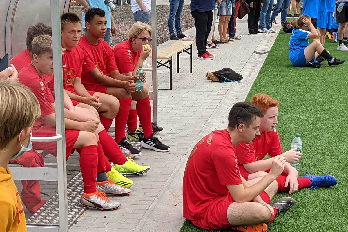 Strahlende Gesichter der Ibbenbürener Kickers beim Wildemann-Cup