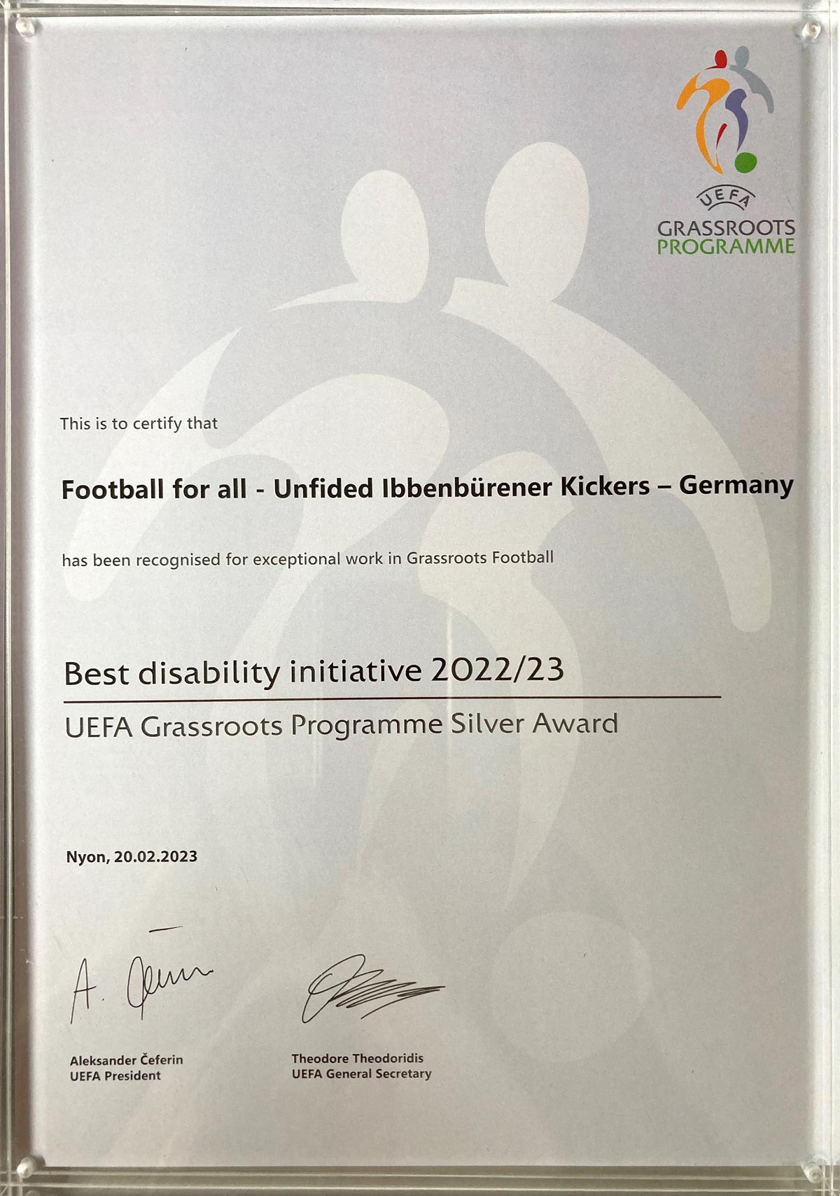 Abbildung zeigt die Urkunde der UEFA Auszeichnung für die Ibbenbürener Kickers