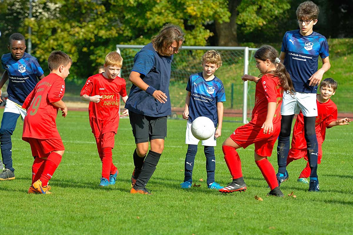 Ibbenbürener Kickers Teams in Aktion auf den Spielfeldern