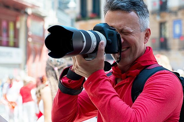 Hvad er fotojournalistik og hvordan bliver man fotojournalist?