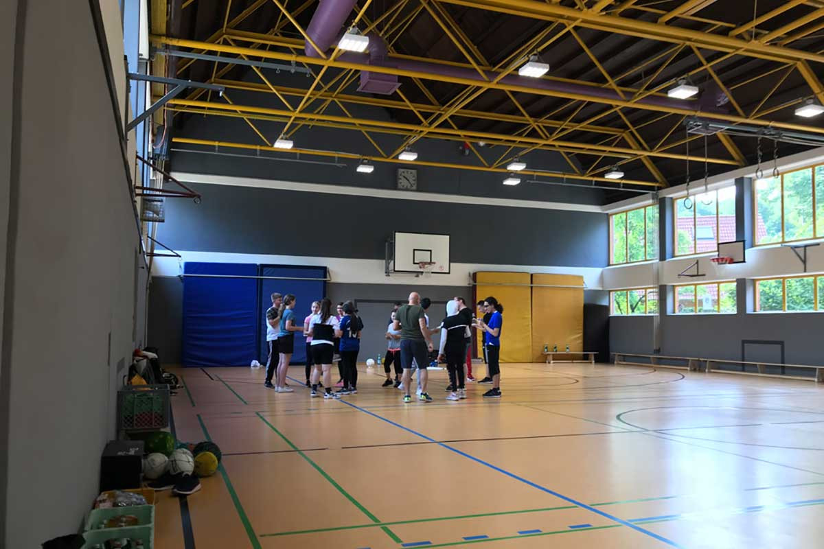 Praxis des Sports im Kindes- und Jugendalter: Timm lehrt und betreut