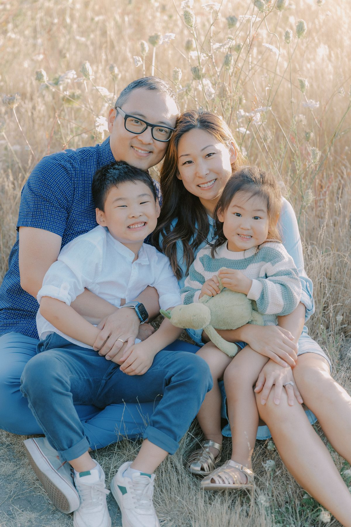 Park Family Portrait Photo by Yvonne Wong Photography at Discovery Park Seattle
